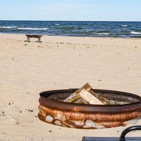 Beach Club Of Oscoda - The Lakeshore Cottage Екстериор снимка