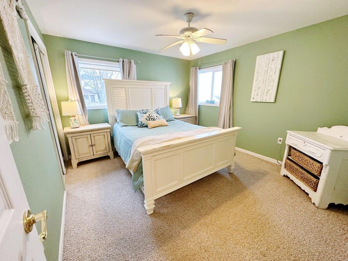 Beach Club Of Oscoda - The Lakeshore Cottage Екстериор снимка