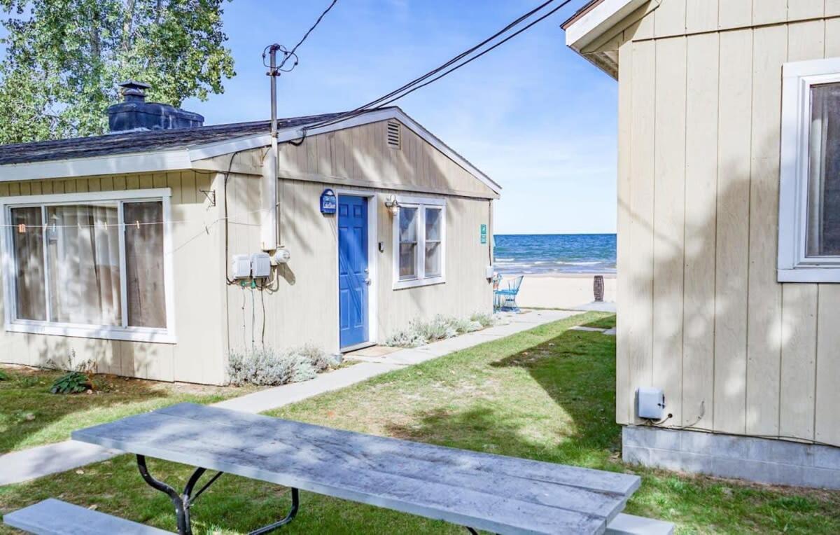 Beach Club Of Oscoda - The Lakeshore Cottage Екстериор снимка
