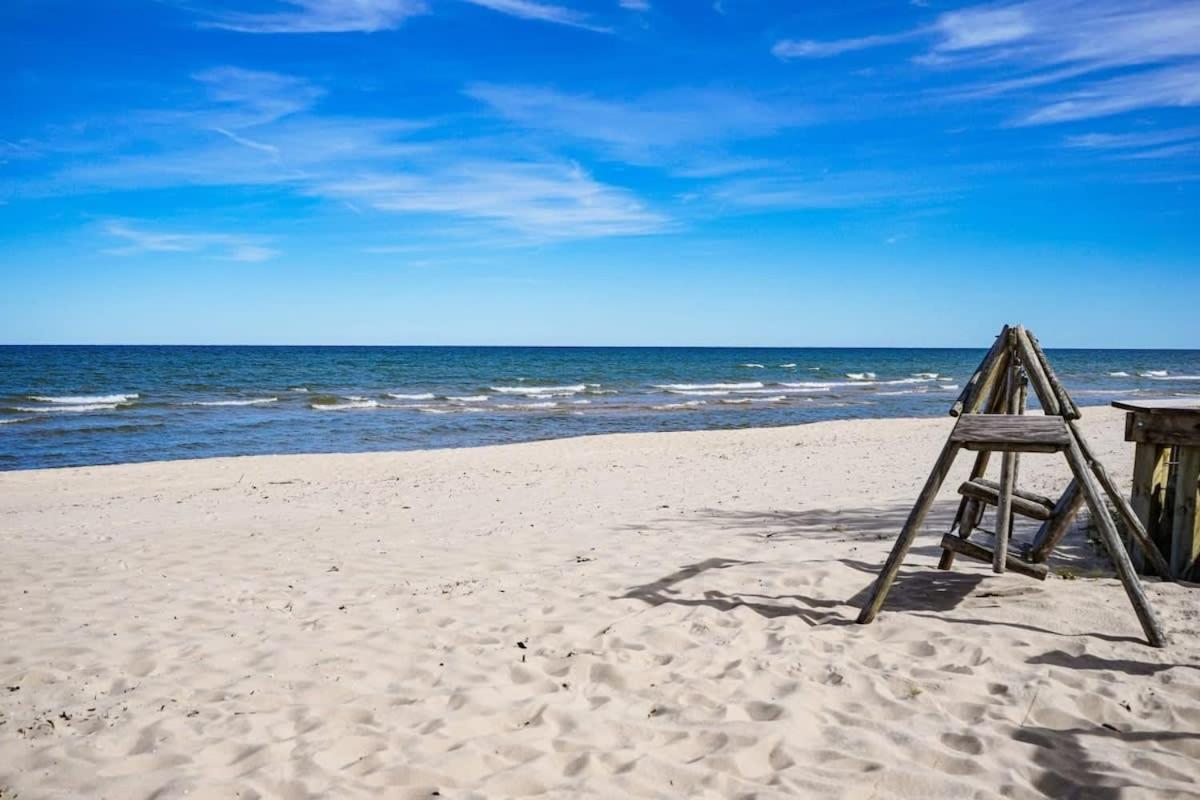 Beach Club Of Oscoda - The Lakeshore Cottage Екстериор снимка